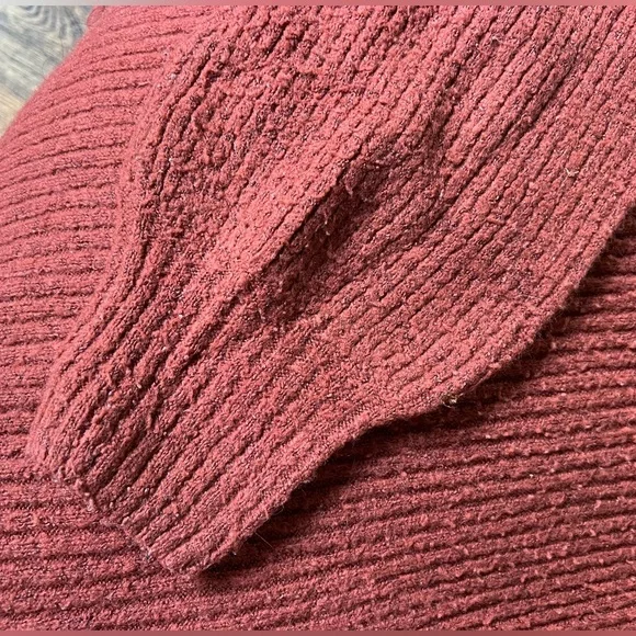 Cozy Rust Sweater - Picture 5 of 7